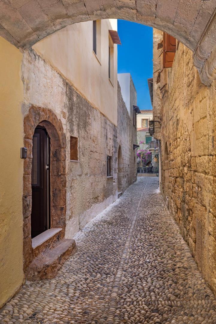 Ethnic Cave Suite Rhodes City Exterior foto